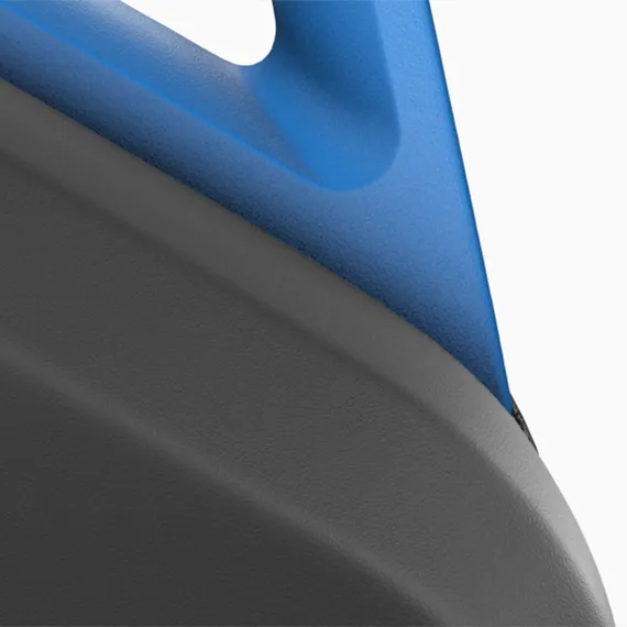 Apstraktni detalj plavo-sivog plastičnog predmeta